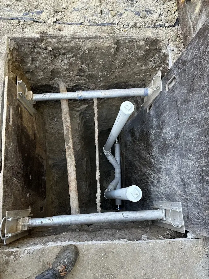 Experienced plumber completing Backflow Testing work in UtqiagÃÂvik
